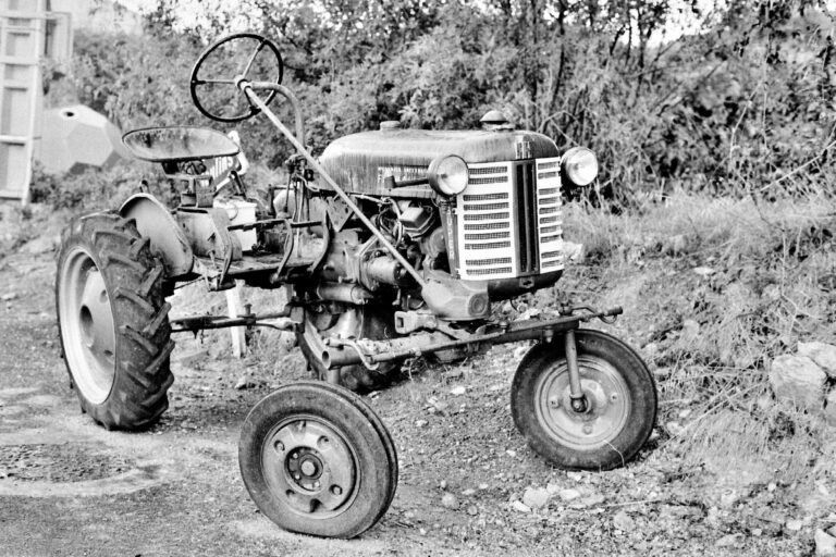 Outils agricoles anciens